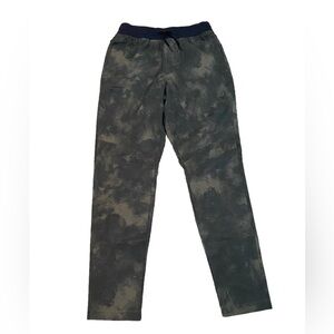 Under Armour Elite Tapered Fitted Printed Camo Pants